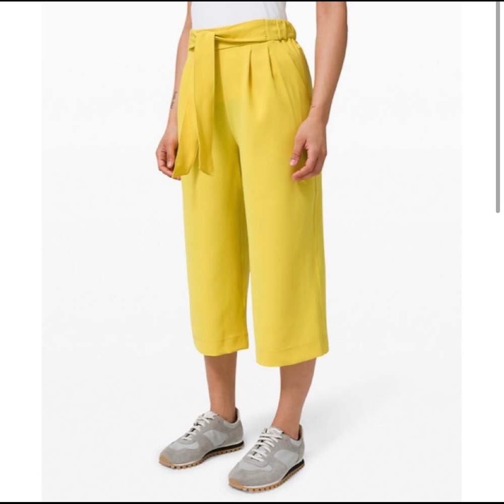 NWT NAVY noir crop pants lululemon